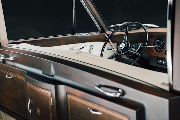 Стартап Lunaz начал выпускать электрические версии классических Rolls-Royce